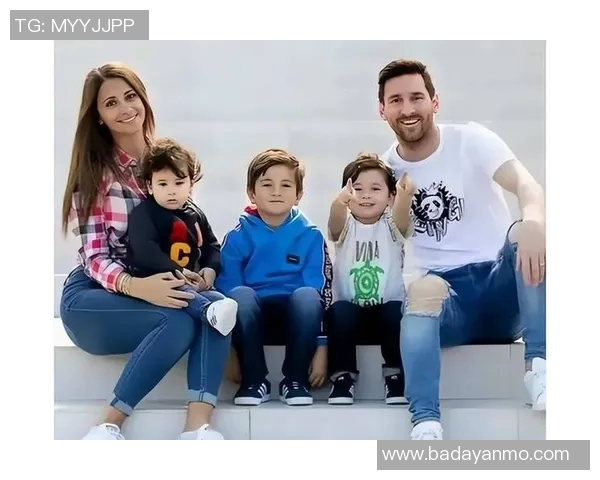 足球明星背后的家族故事揭秘亲戚们的传奇与奋斗历程